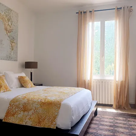 Casa vacanze Maison En Pierre Avec Jardin Proche De Bordeaux